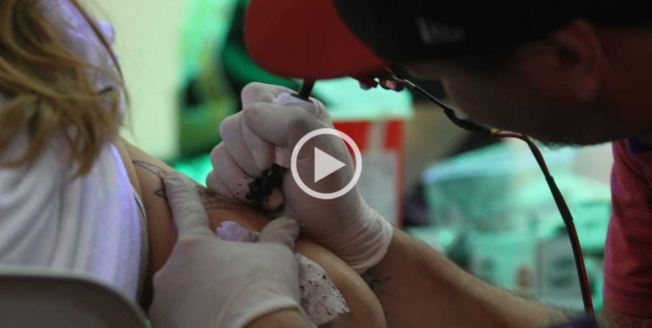 Un tattoo por un juguete