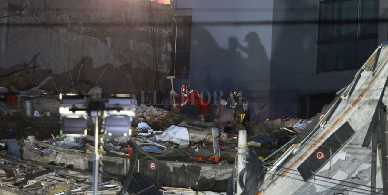 Más de 330 personas siguen hospitalizados por los sismos en México