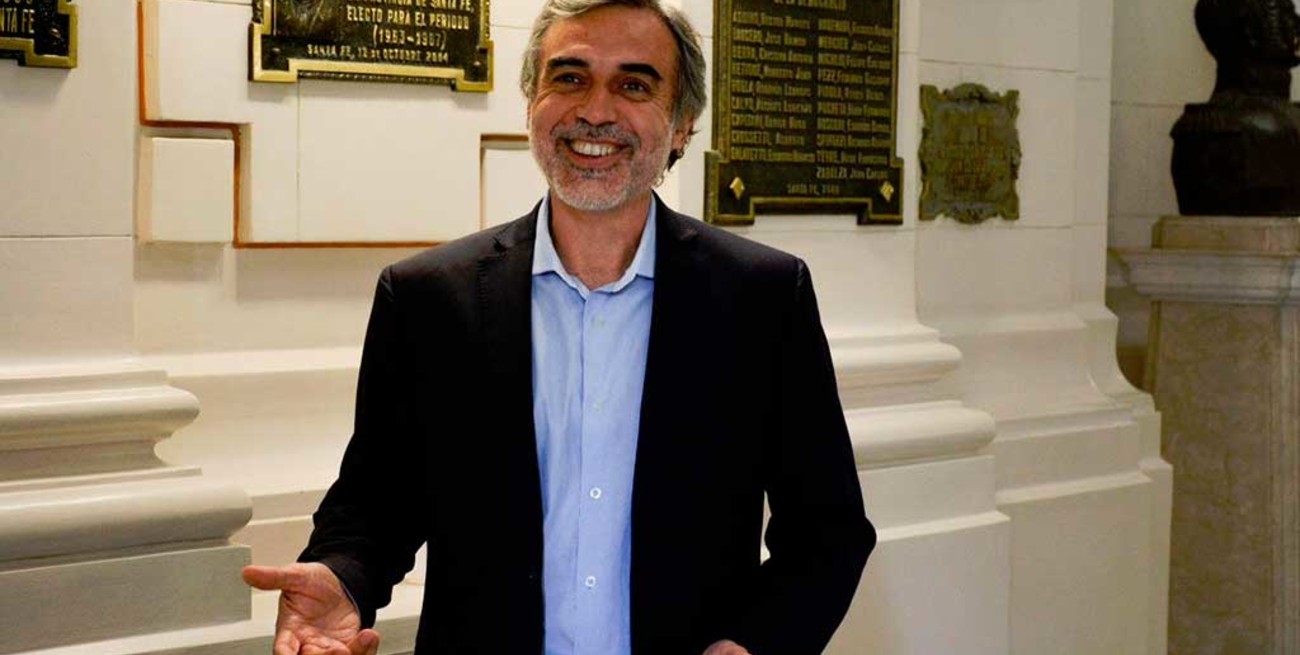 González: "Es necesario contar con una ley que establezca la paridad entre varones y mujeres"