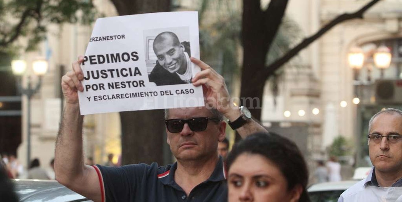 Néstor Vázquez se recupera en su casa