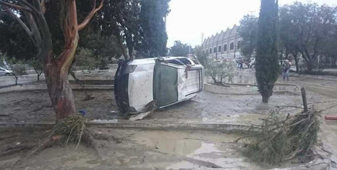 Impactantes imágenes de un temporal en Comodoro Rivadavia