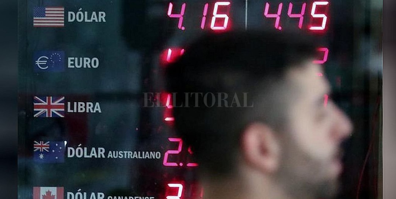 Monedas y bolsas caen por temor al riesgo del coronavirus en China