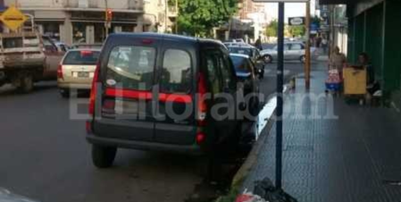 Quejas por autos estacionados en dársenas para discapacitados 