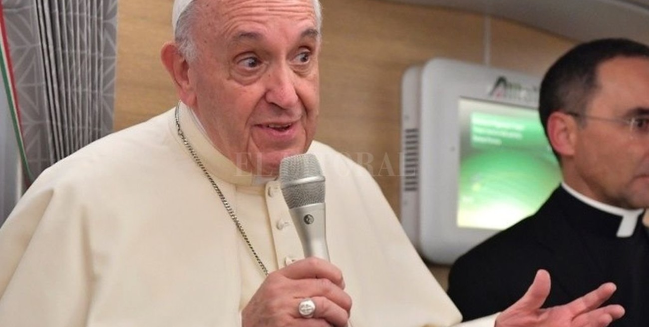 En medio de una crisis humanitaria, Francisco llegó a Myanmar