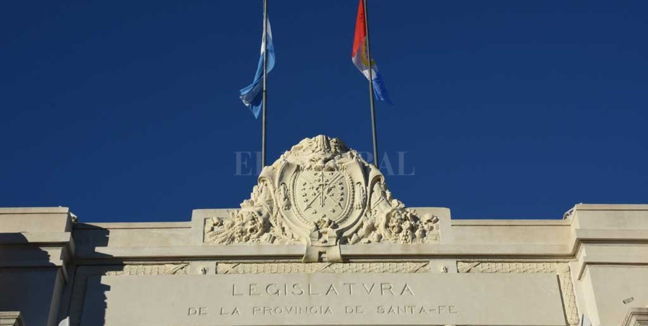 Observan un contrato  en publicidad oficial 