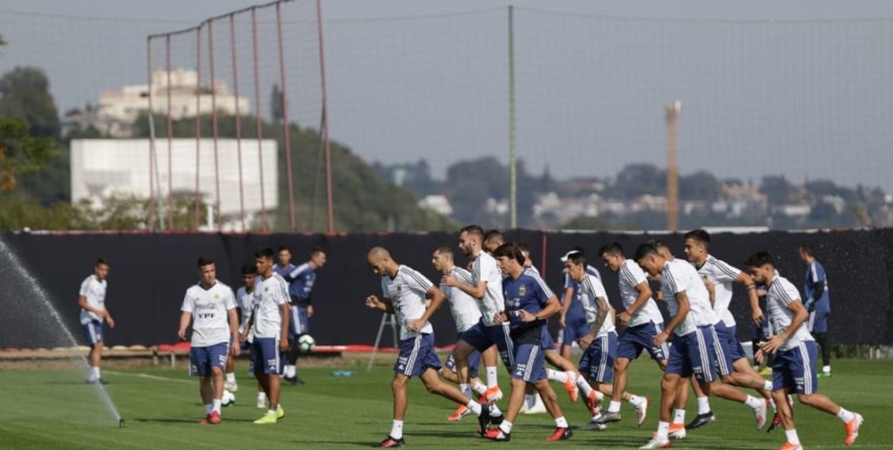 Scaloni haría un par de cambios para enfrentar a Venezuela