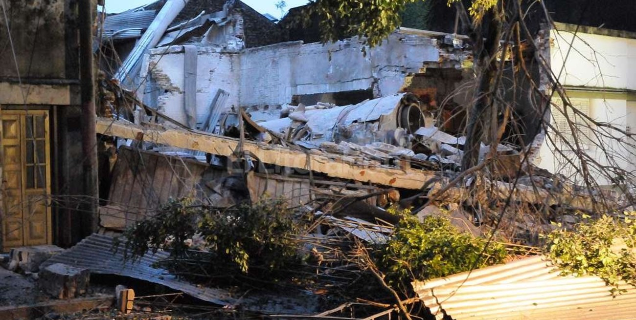 Operario de Defensa Civil encontró 20 mil dólares y los devolvió a su dueño