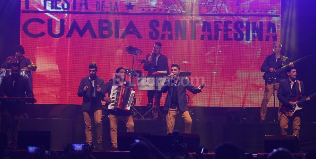 Comenzó la fiesta en la capital de la cumbia