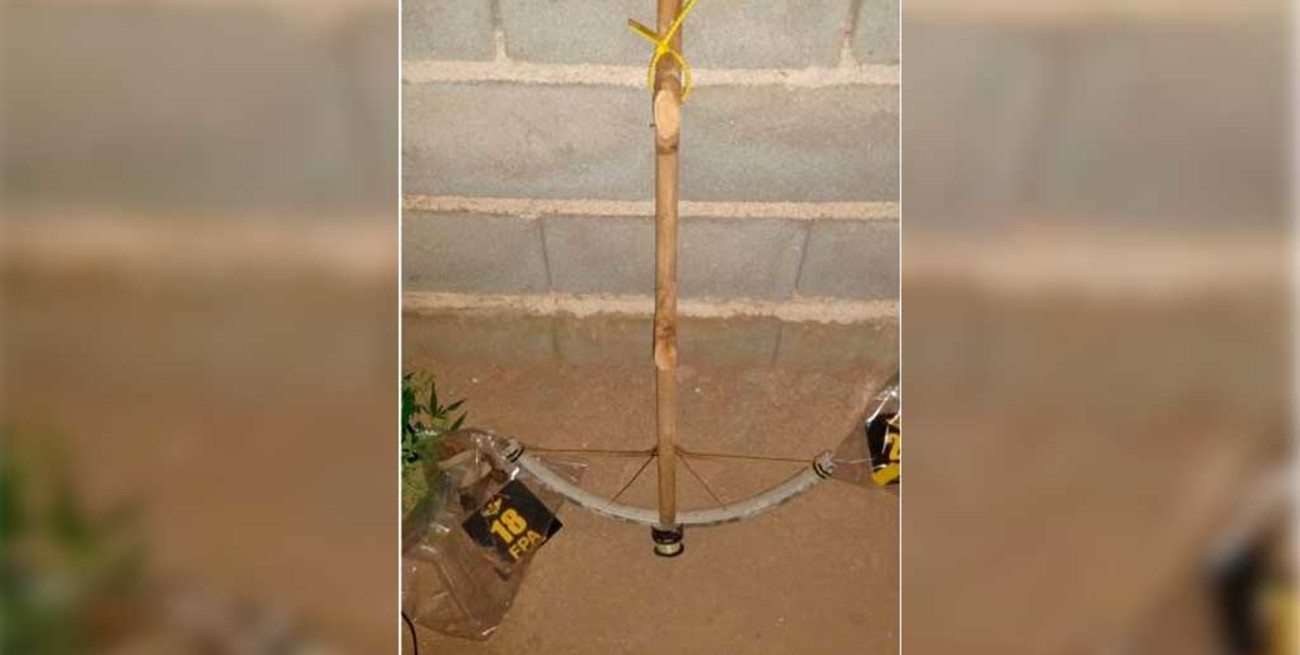 Insólito: tiraba droga al interior de una cárcel con gomera y ballesta