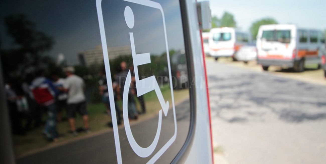 Transportistas de personas con discapacidad suspenden traslados