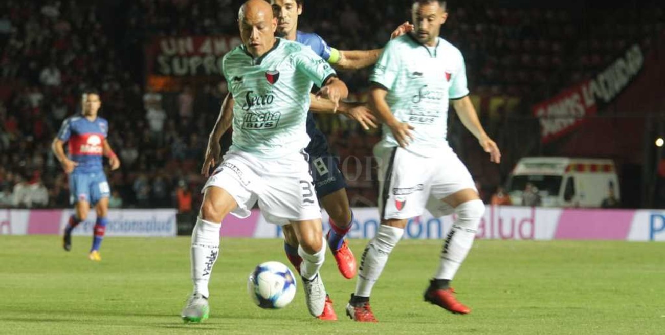  "El objetivo es formar un plantel  competitivo y no llenar por llenar"