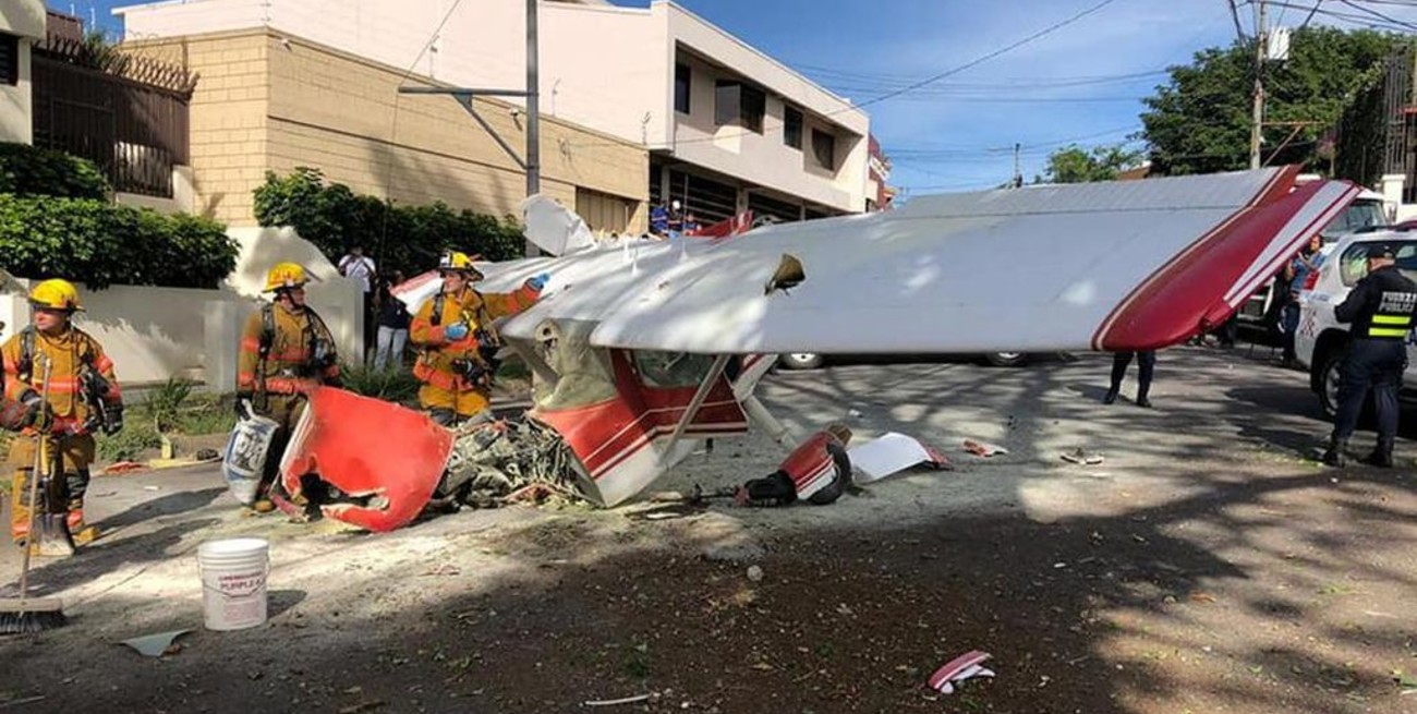 Dos pilotos argentinos sobrevivieron a un accidente aéreo en Costa Rica