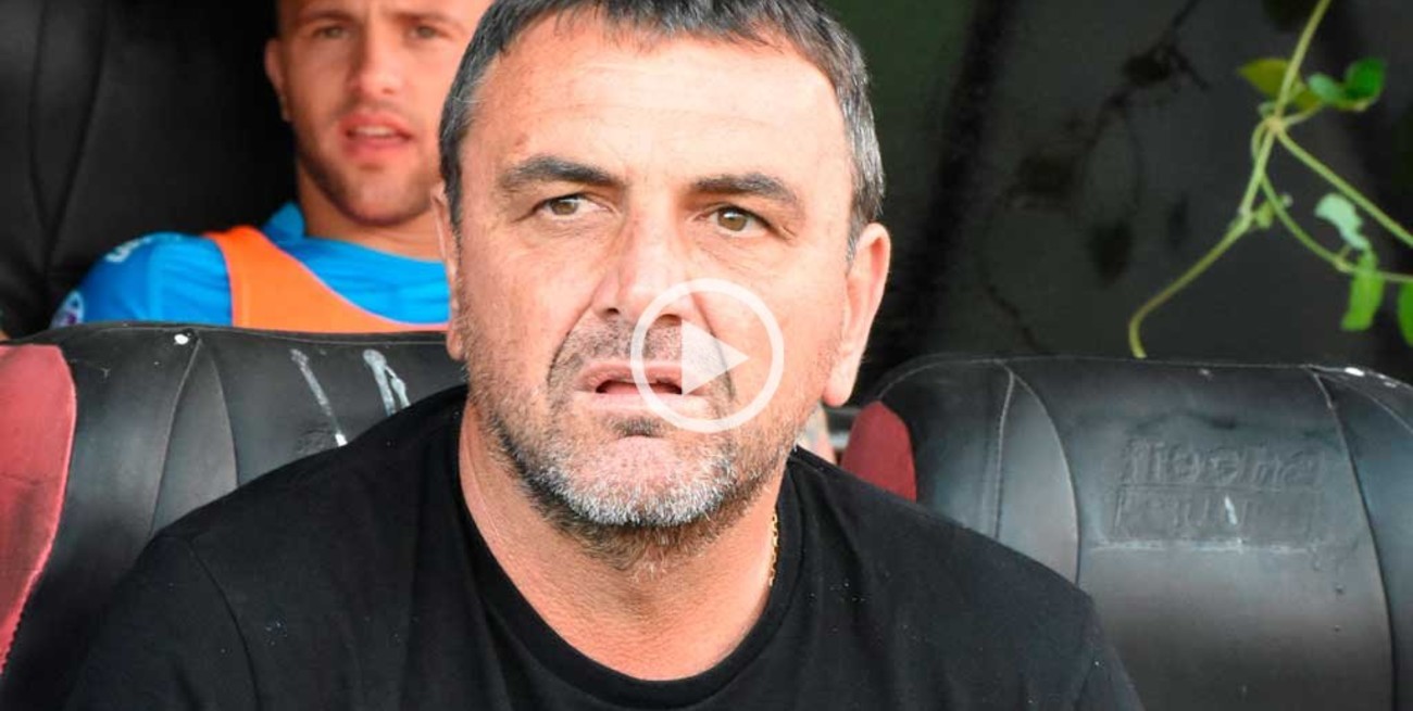 El saludo de Diego Osella a la gente y jugadores de Colón