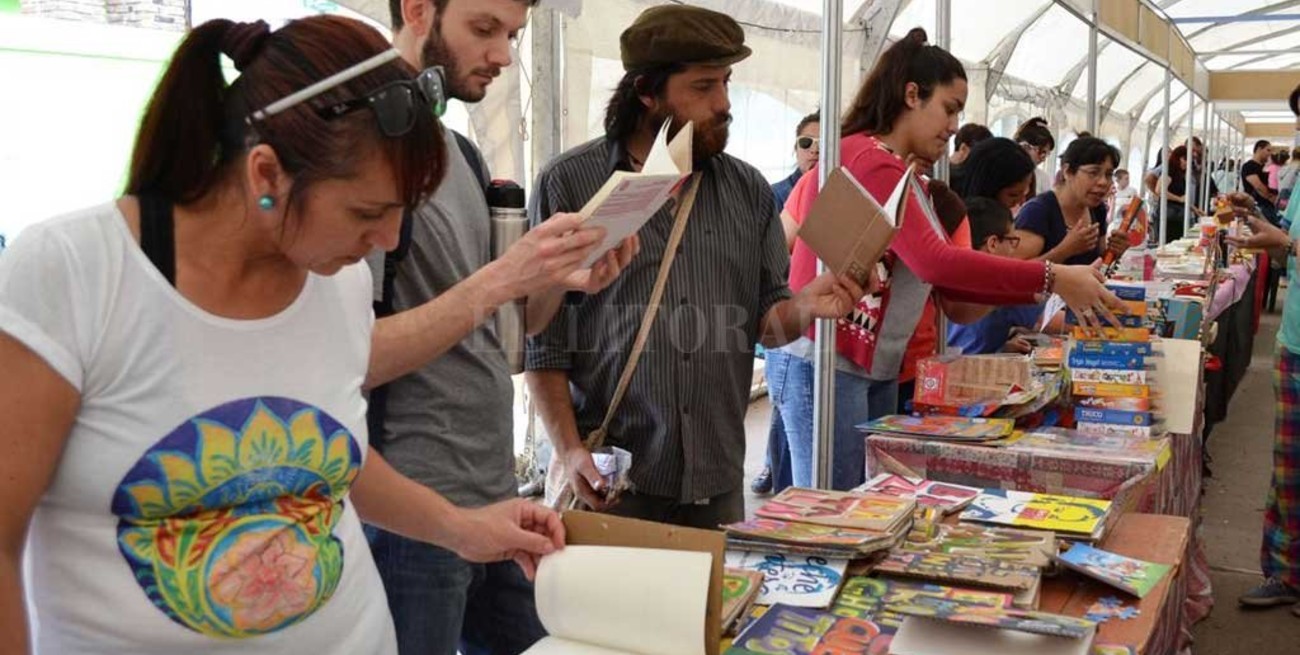 Nueva edición de la Feria del Libro en Santo Tomé