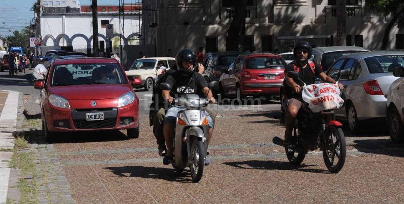 La Costa movilizada pidió soluciones a sus serios problemas