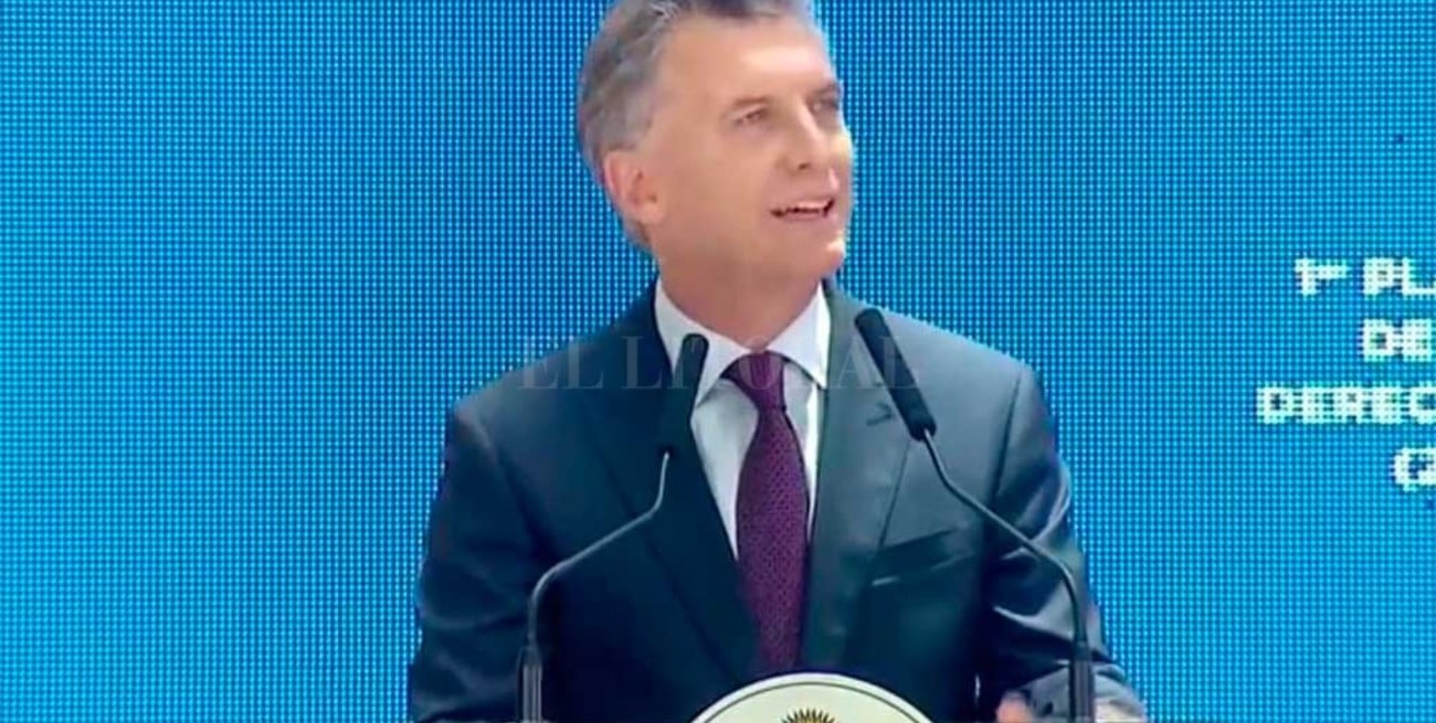 "Tenemos que desterrar la inflación en Argentina", dijo Macri