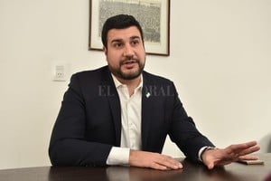 Flavio Raina Con estas medidas se busca  comenzar a cumplir con el contrato social que tenemos con la ciudadanía .