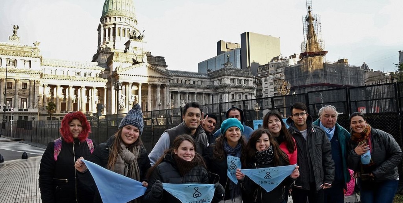 La legalización del aborto suma votos en contra en el Senado
