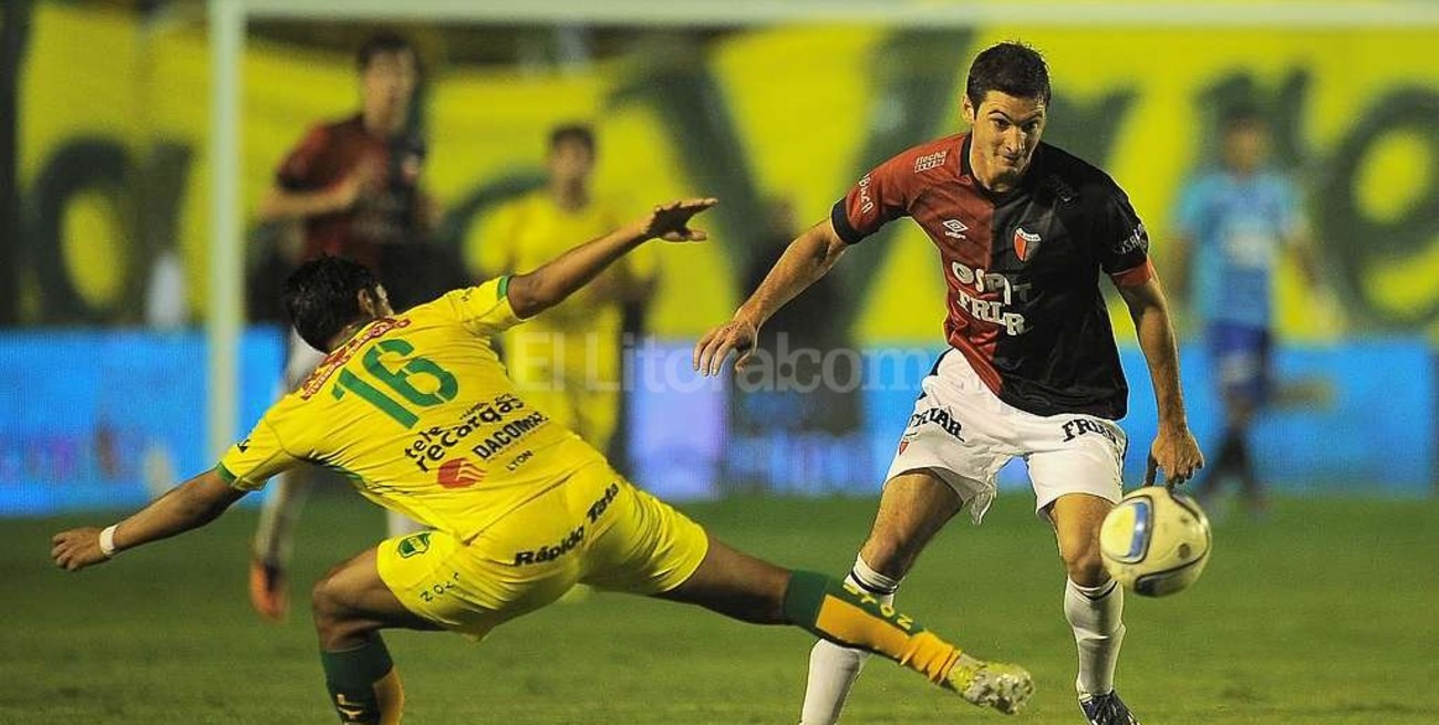 Tottenham quiere a Alario y Colón se frota las manos