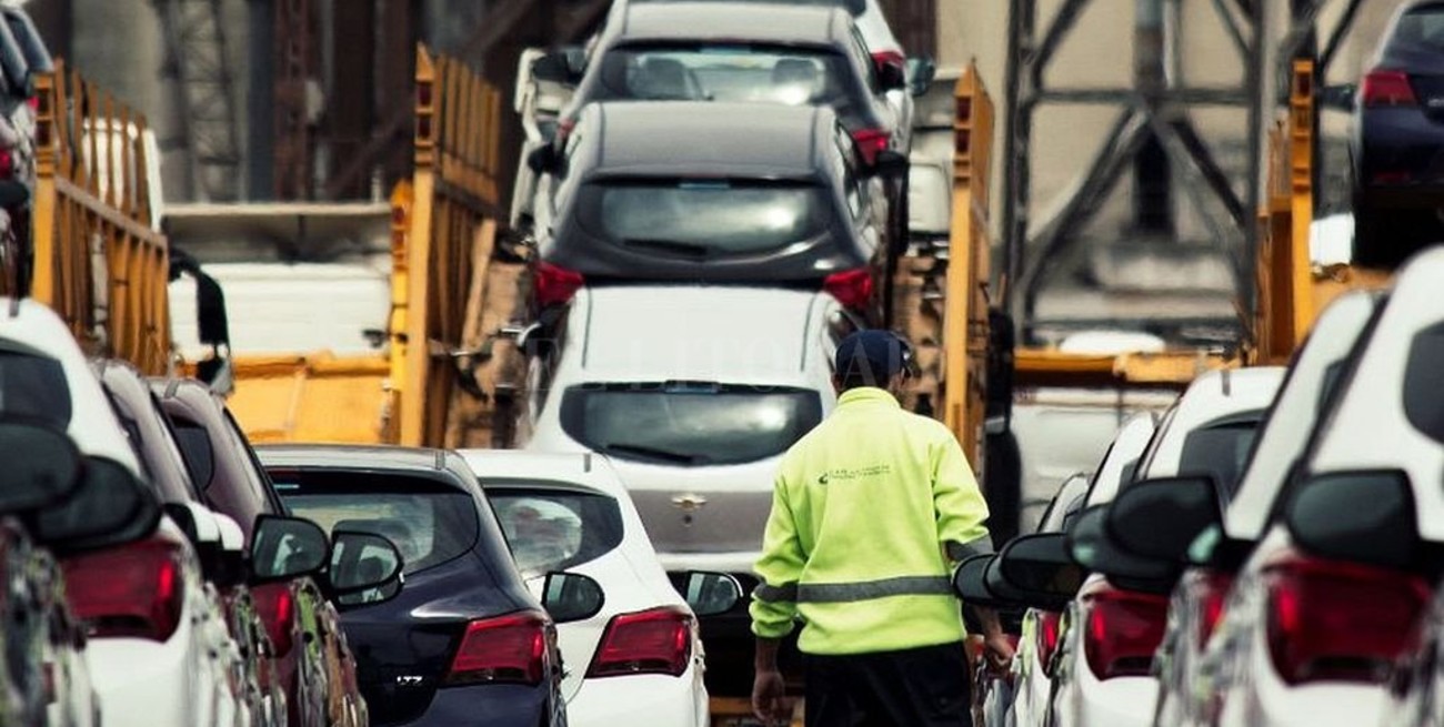 Acuerdan suspensiones rotativas para evitar despidos en la planta de General Motors de Alvear