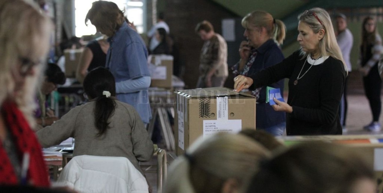 PASO en Santa Fe: durante la mañana votó el 38,68% del padrón