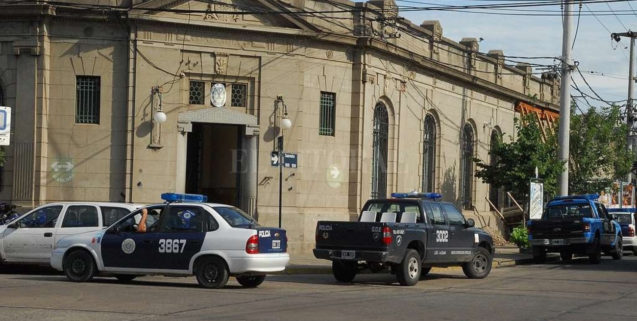 Detienen al jefe de la Seccional 2°