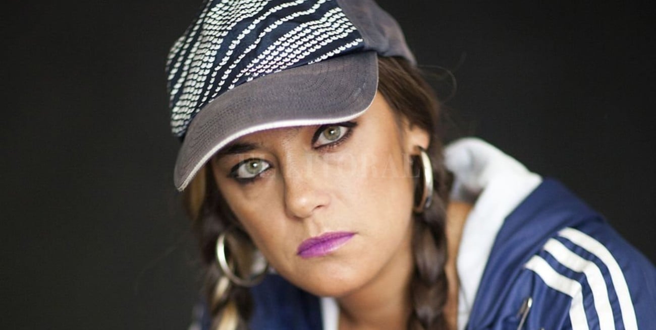 Rap en el cierre: Sara Hebe y Maca Revolt