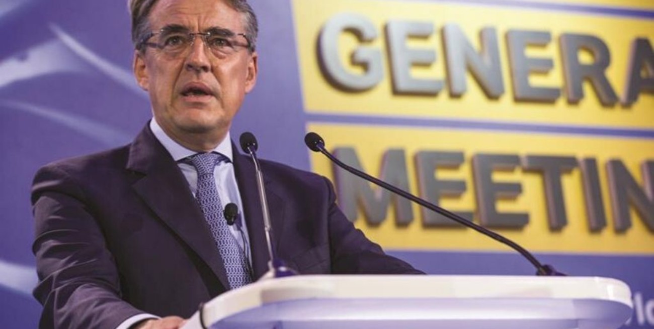 IATA dijo que trabaja con la OMS para mantener vuelos seguros frente a propagación de coronavirus