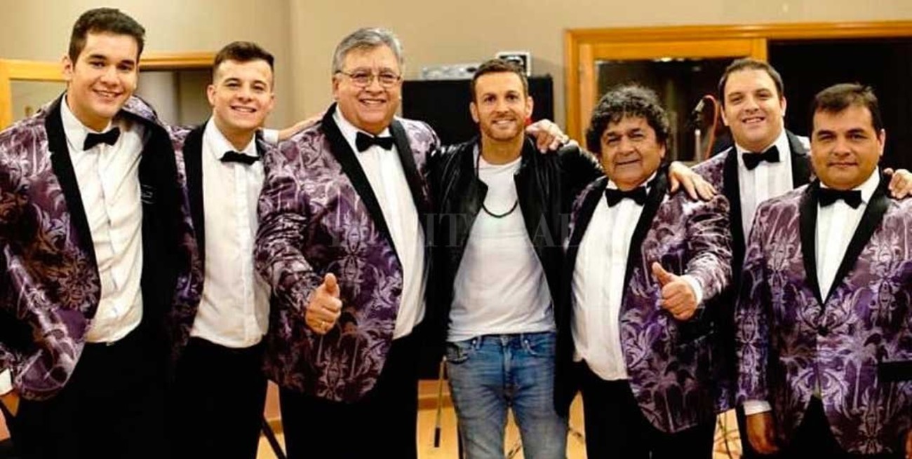 Axel y Los Palmeras se unieron por "Olvidala"