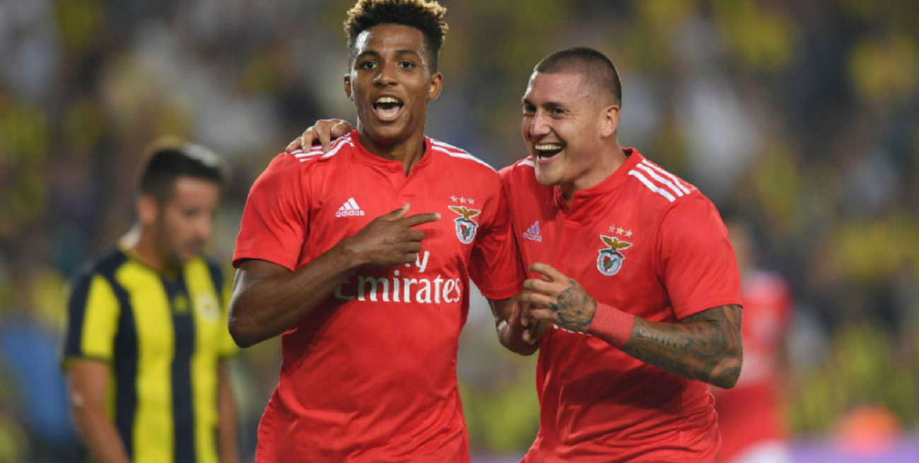 El Benfica de Conti quedó a un paso de la zona de grupos de la Champions League