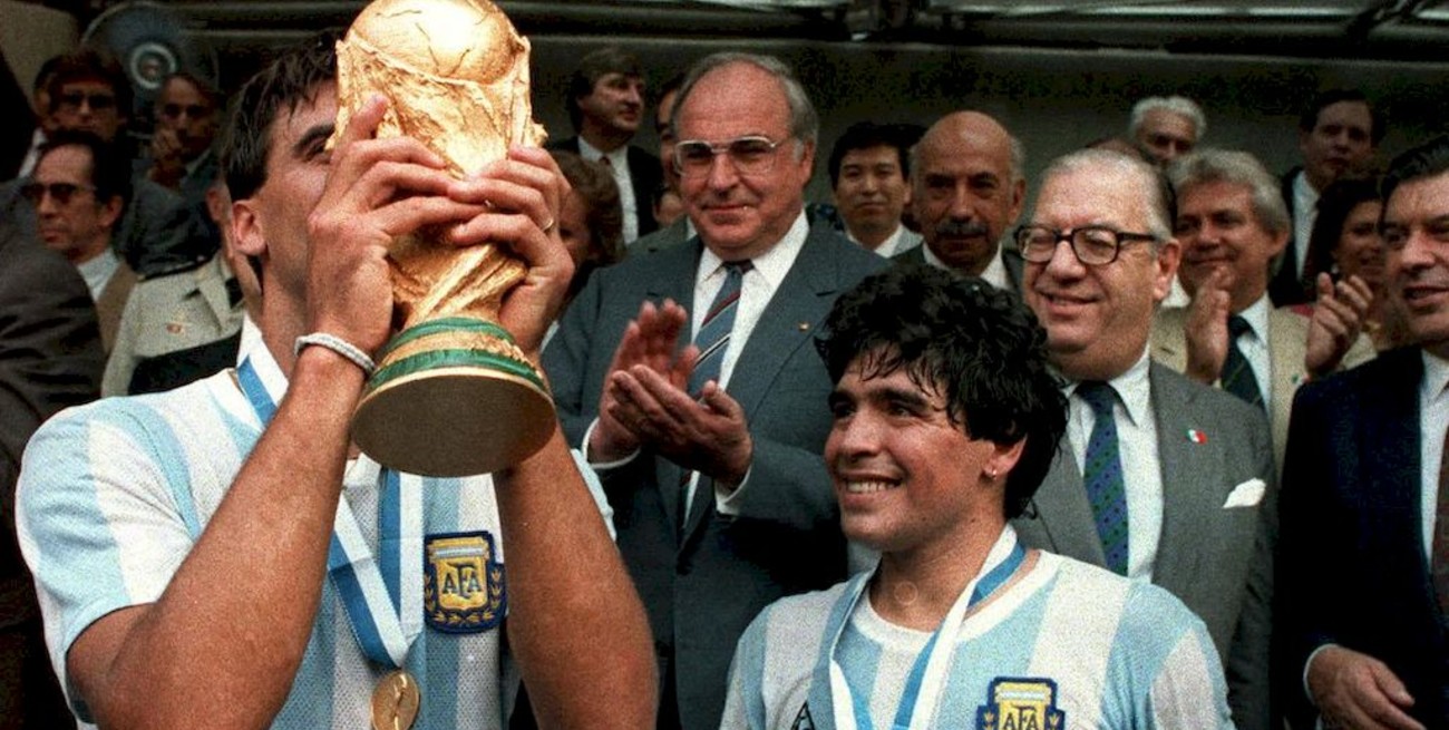 Maradona lamentó la muerte del "Tata" Brown: "Siempre fuiste un toro, nunca te vamos a olvidar"