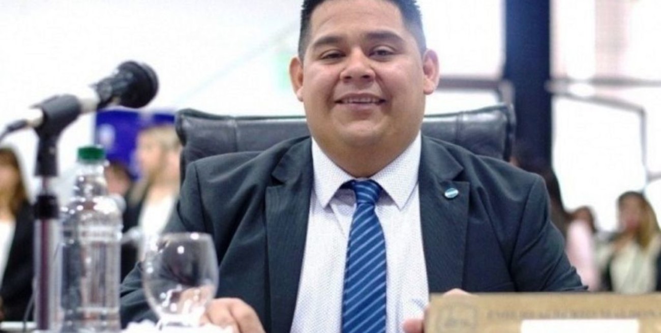 Acampan para exigir la detención del exconcejal de Río Gallegos acusado de abusar de sus hijas