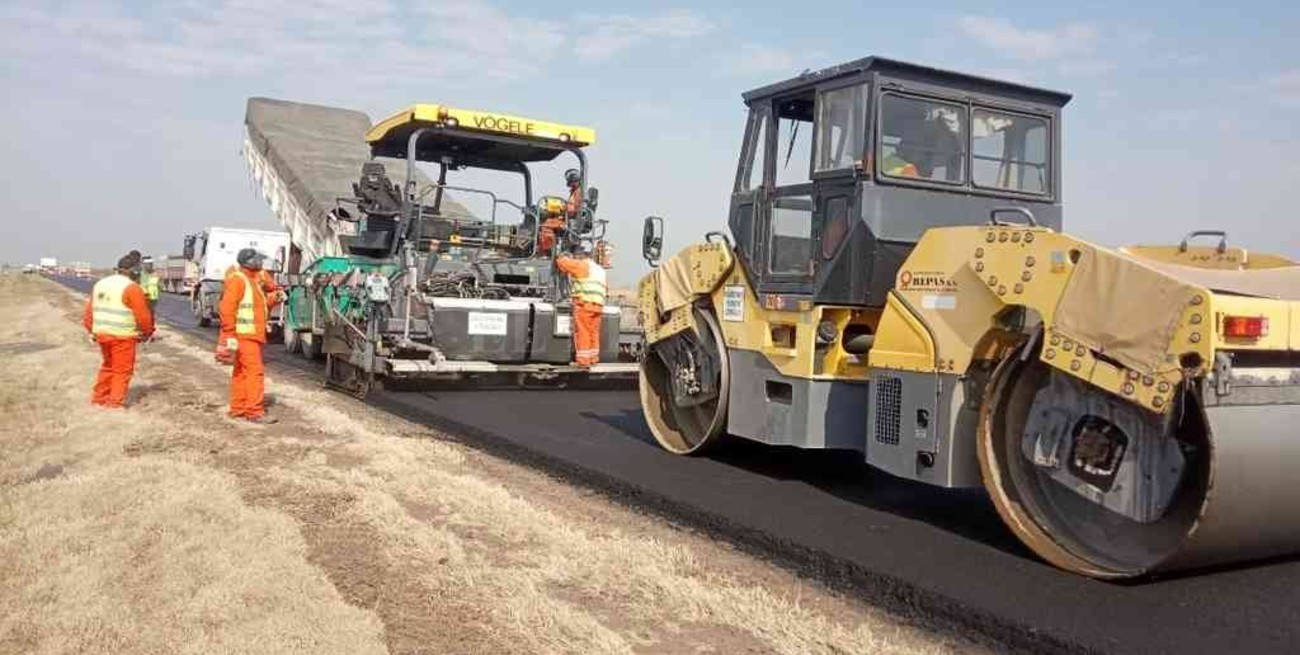 Invierten más de 2.500 millones de pesos en rutas del centro norte santafesino