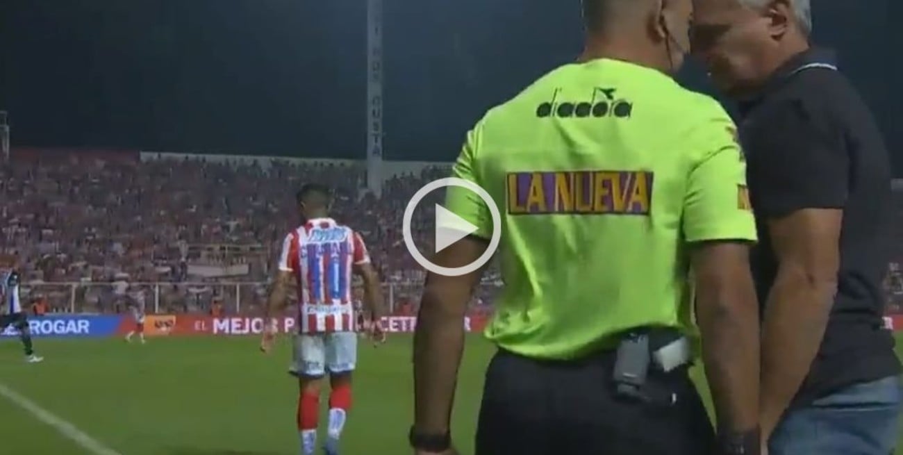 Video: El fuerte cruce entre Madelón y el cuarto árbitro