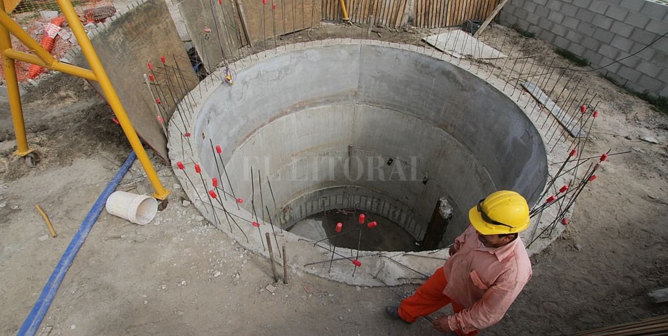 Importante avance de las obras de red cloacal para el Puerto Santa Fe
