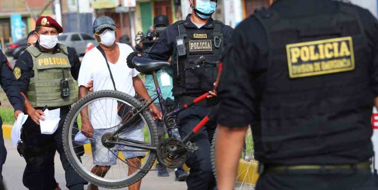 Perú: más de 196.000 detenidos por violar la segunda cuarentena