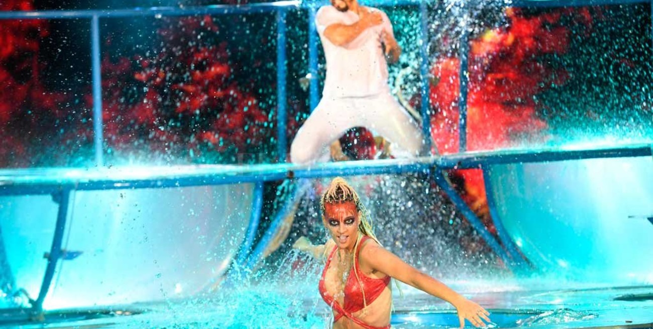 Flojas actuaciones de Sol Perez y Sole Fandiño en la última noche del aquadance 