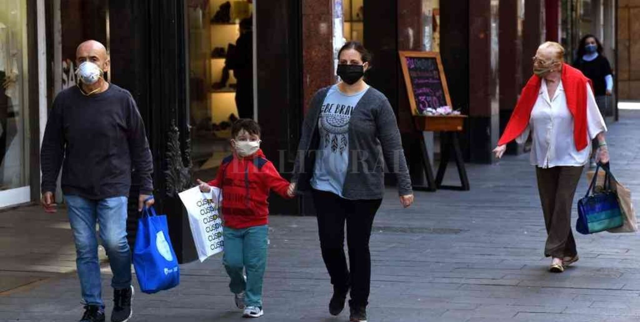 Desde este lunes abren los shoppings y se amplía el horario comercial en Rosario