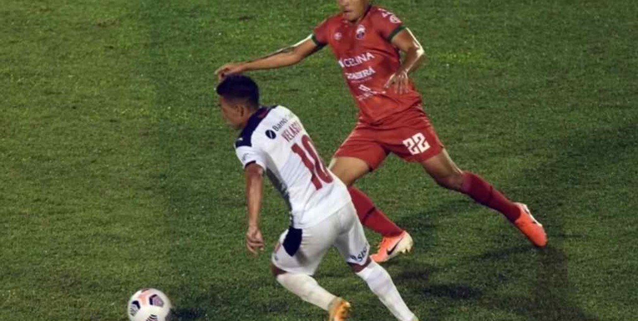 Con tres goles de Herrera, Independiente venció por 3 a 1 a Guabirá en Bolivia