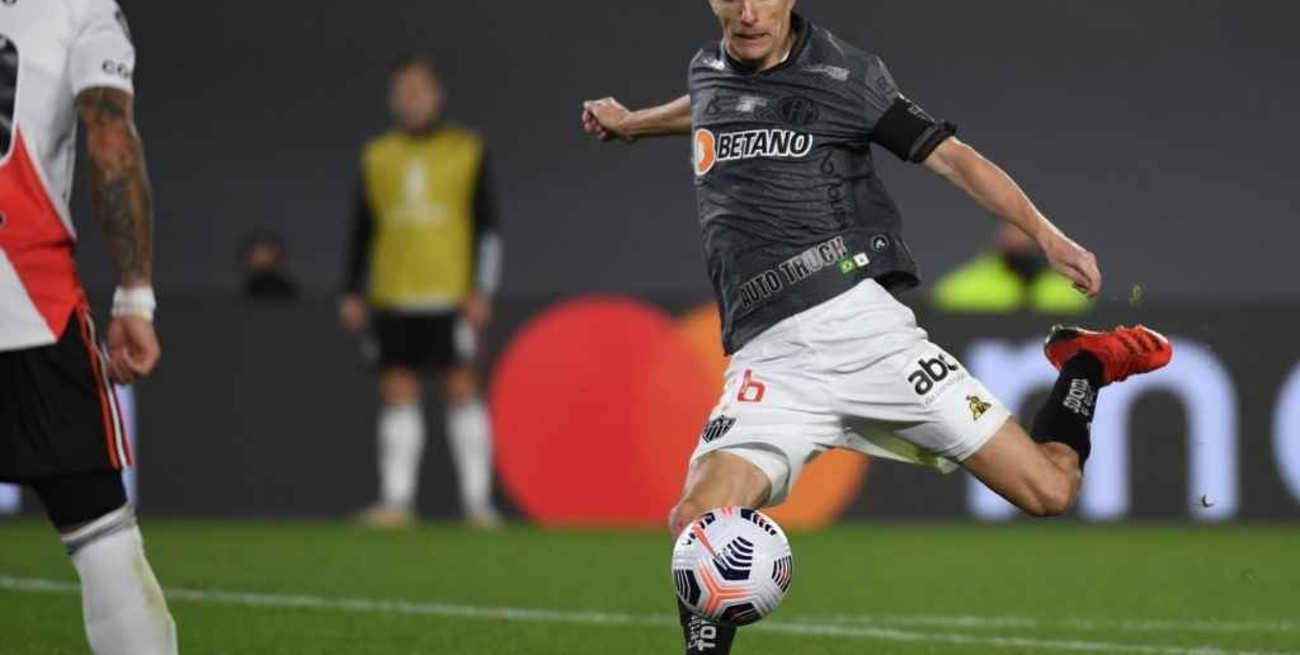 Con gol y expulsión de Nacho Fernández, Minerio venció a River en la ida de los cuartos de final