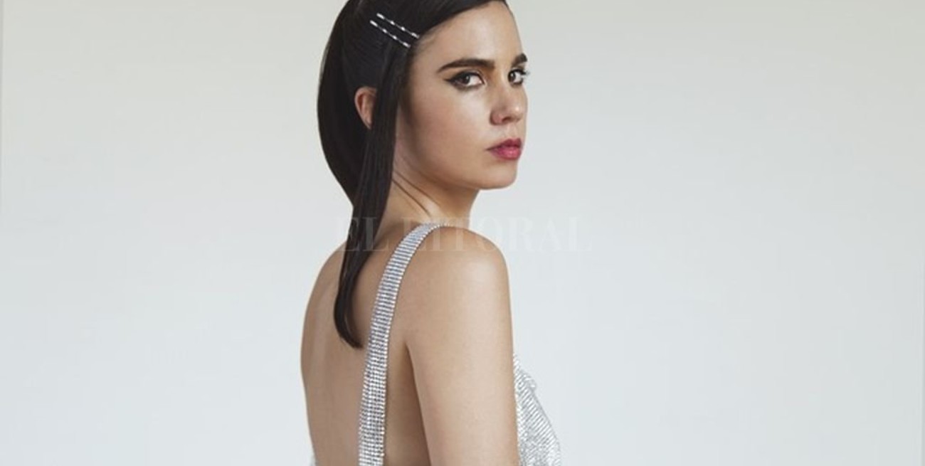 Javiera Mena lanza "I. Entusiasmo"