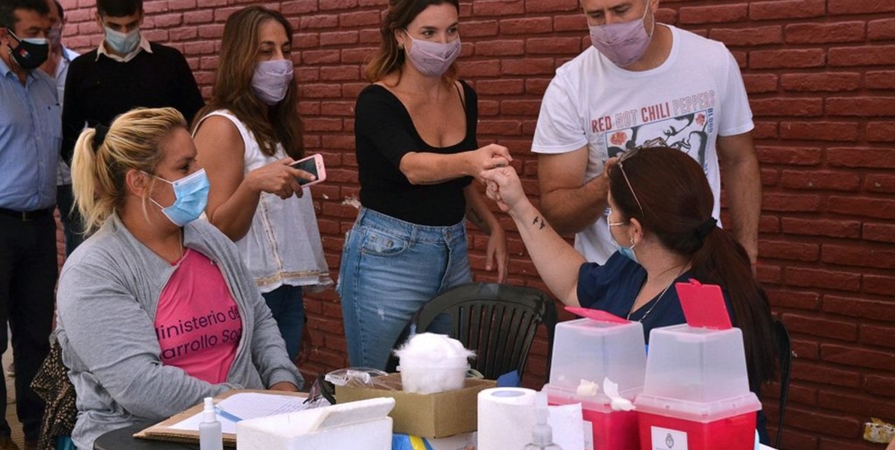 Lucila De Ponti: "El camino es avanzar con la vacunación y reforzar los cuidados" 