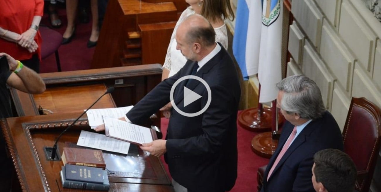 Así fue el juramento de Omar Perotti como gobernador de Santa Fe