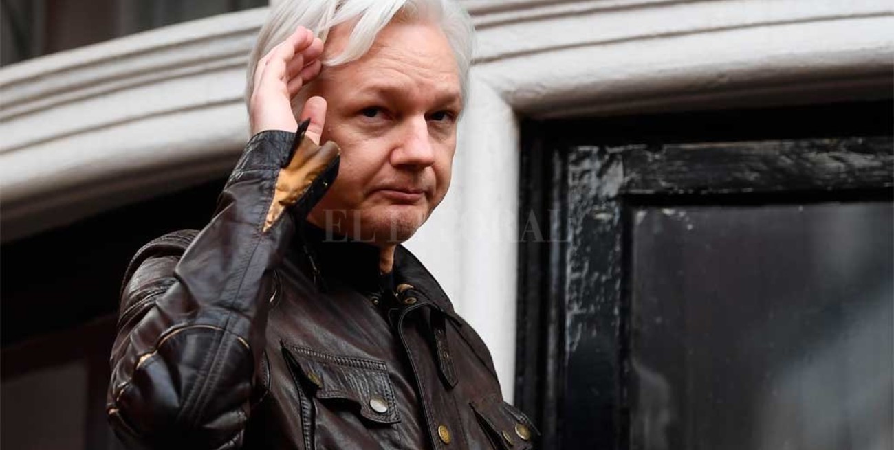 México ofrece asilo político a Assange