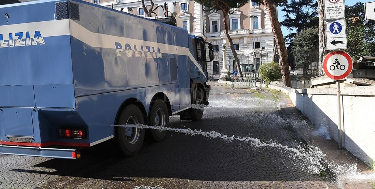 A pesar de sumar 681 fallecidos por coronavirus este sábado, Italia acentúa la curva descendente