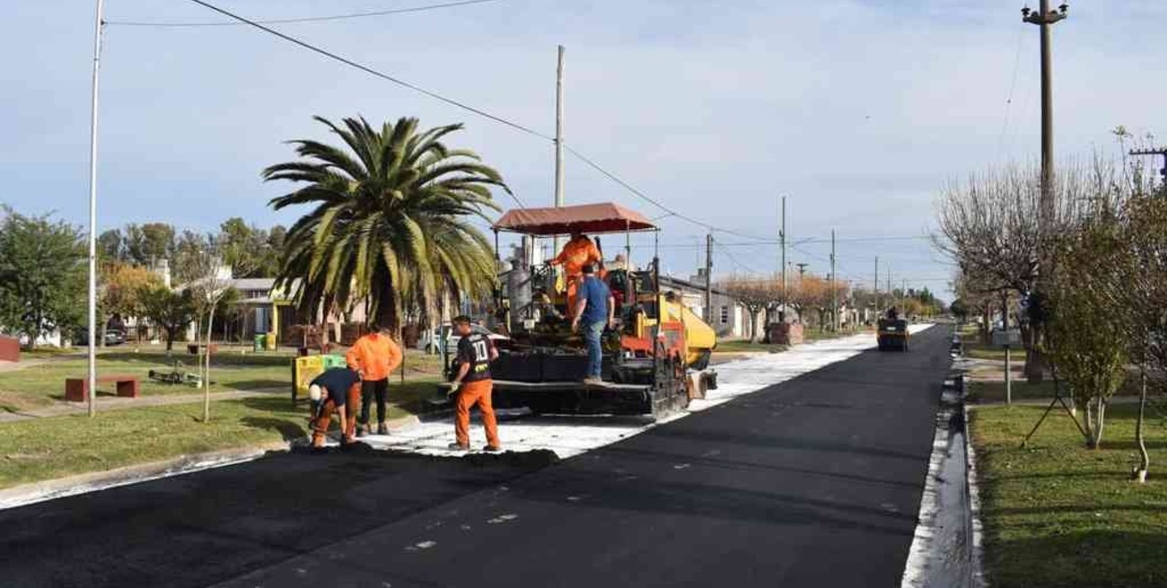 Chovet: pavimentan más cuadras y llegan a 18 en 3 años de gestión