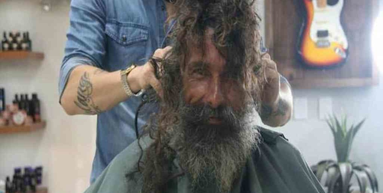 De mendigo a galán: el impactante cambio de look de un hombre que se hizo viral