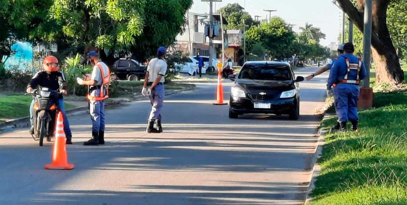 Formosa: fiestas privadas, un partido de vóley y un evento religioso con más de 300 personas