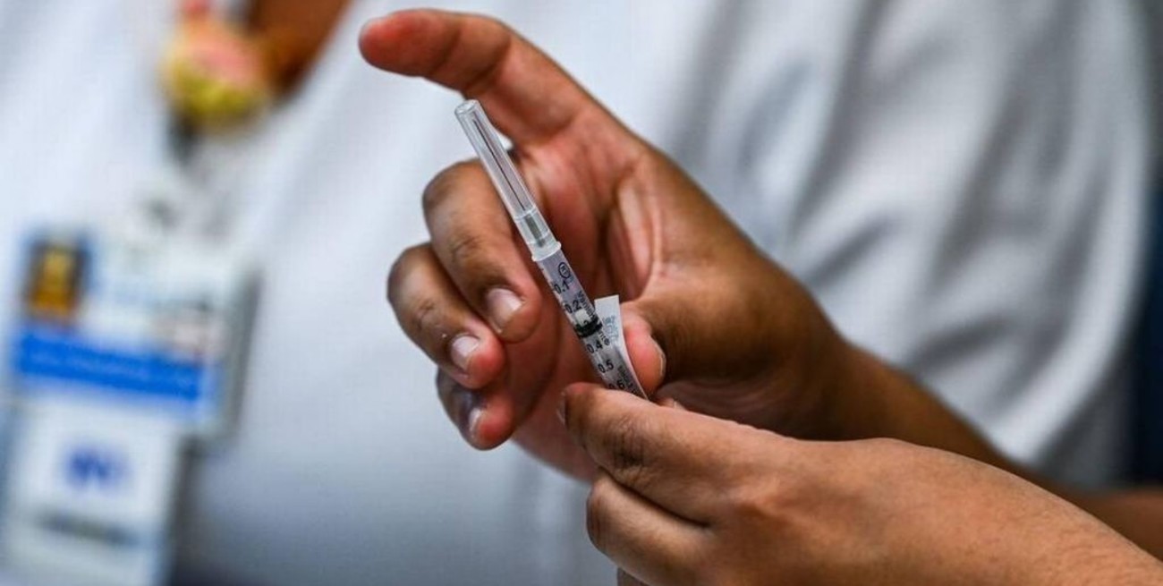 Una mujer italiana recibió por error seis dosis de la vacuna de Pfizer