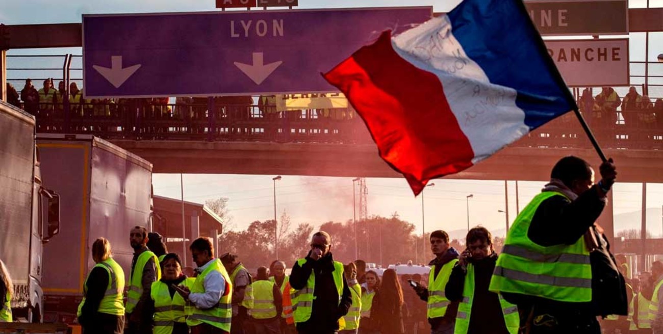 París: 16 detenidos en las protestas contra el aumento del combustible